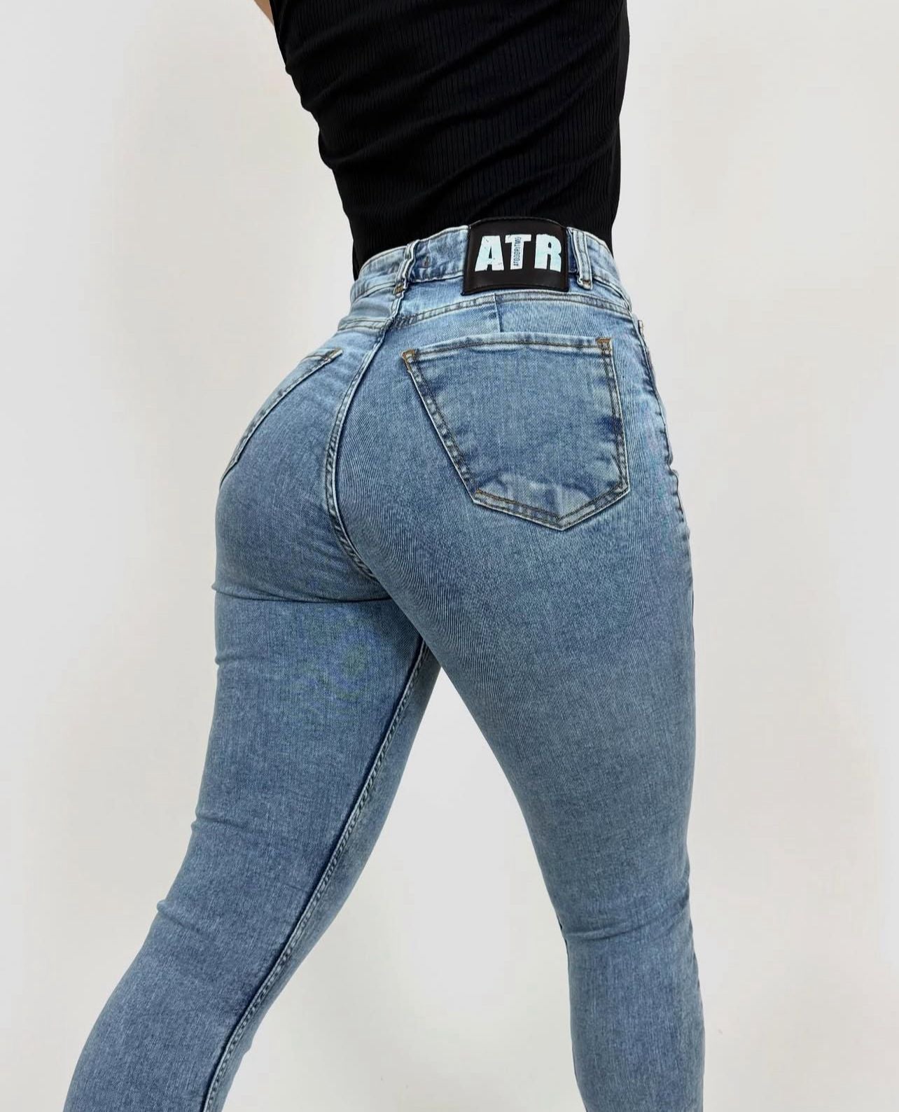 SKINNY NOVA