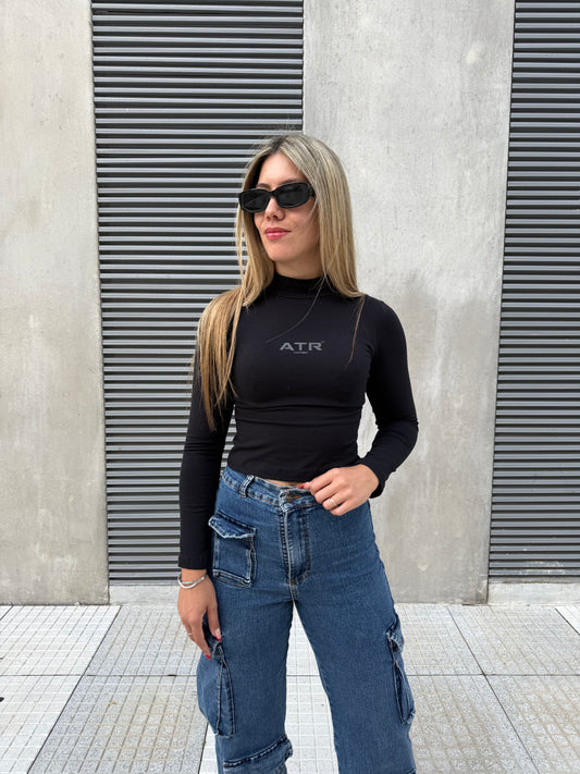 Polera negra