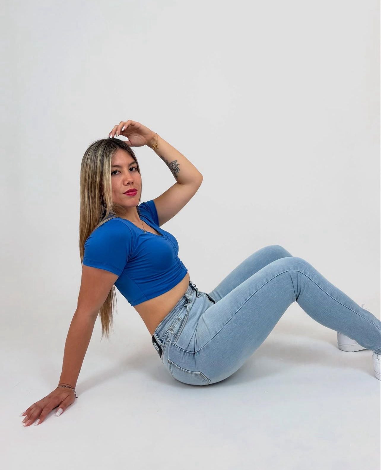 SKINNY SKY
